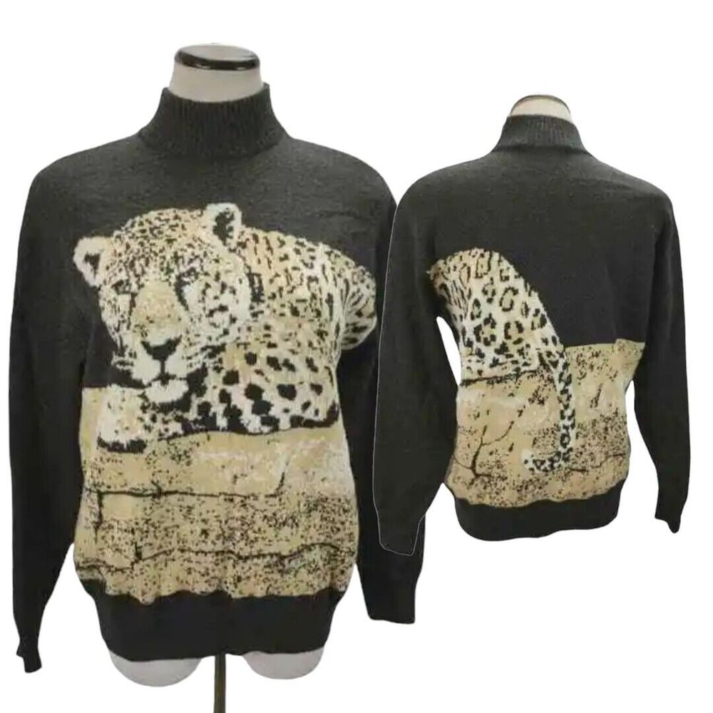 St. John Collection Front Back Graphic Cheetah Top Size S Wool Blend Oversized